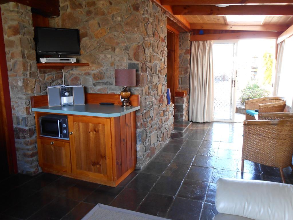 The Penguin Room - Tidelines Of Bicheno Bagian luar foto