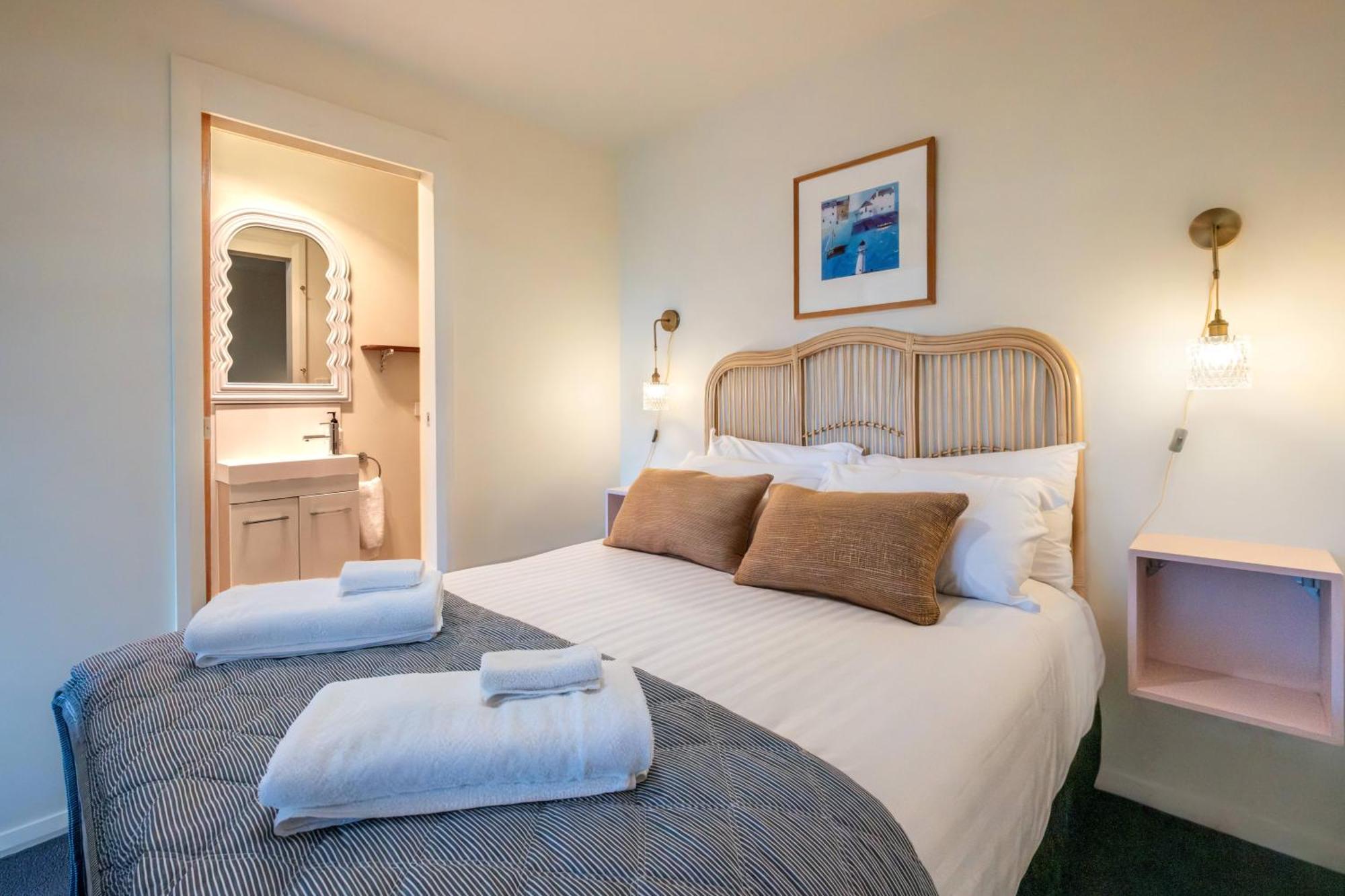 The Penguin Room - Tidelines Of Bicheno Bagian luar foto